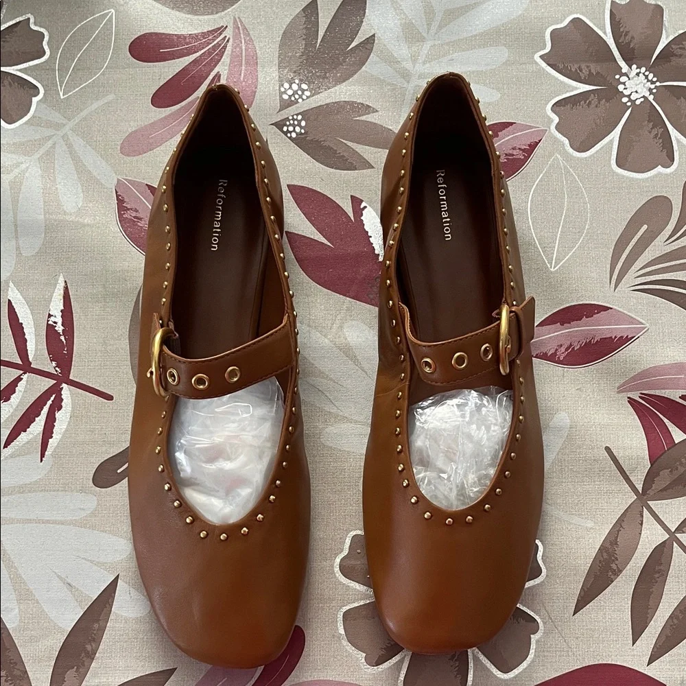 Reformation  Bethany Stud-Detailed Leather Ballet Flats RumLeather Studs New